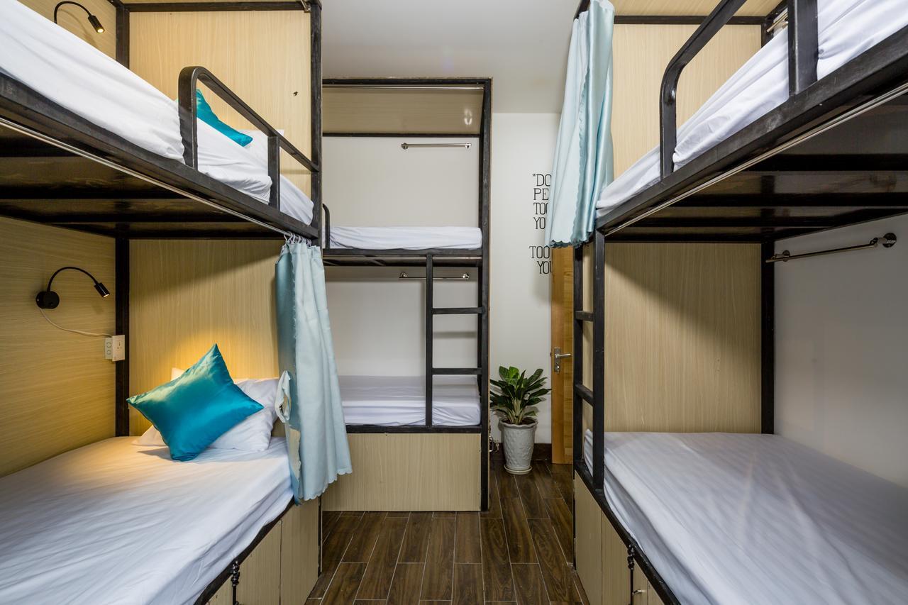 Fedora Capsule hotel
