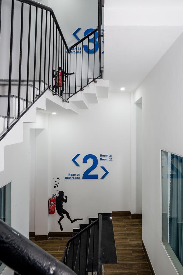 Fedora Capsule hotel 2*