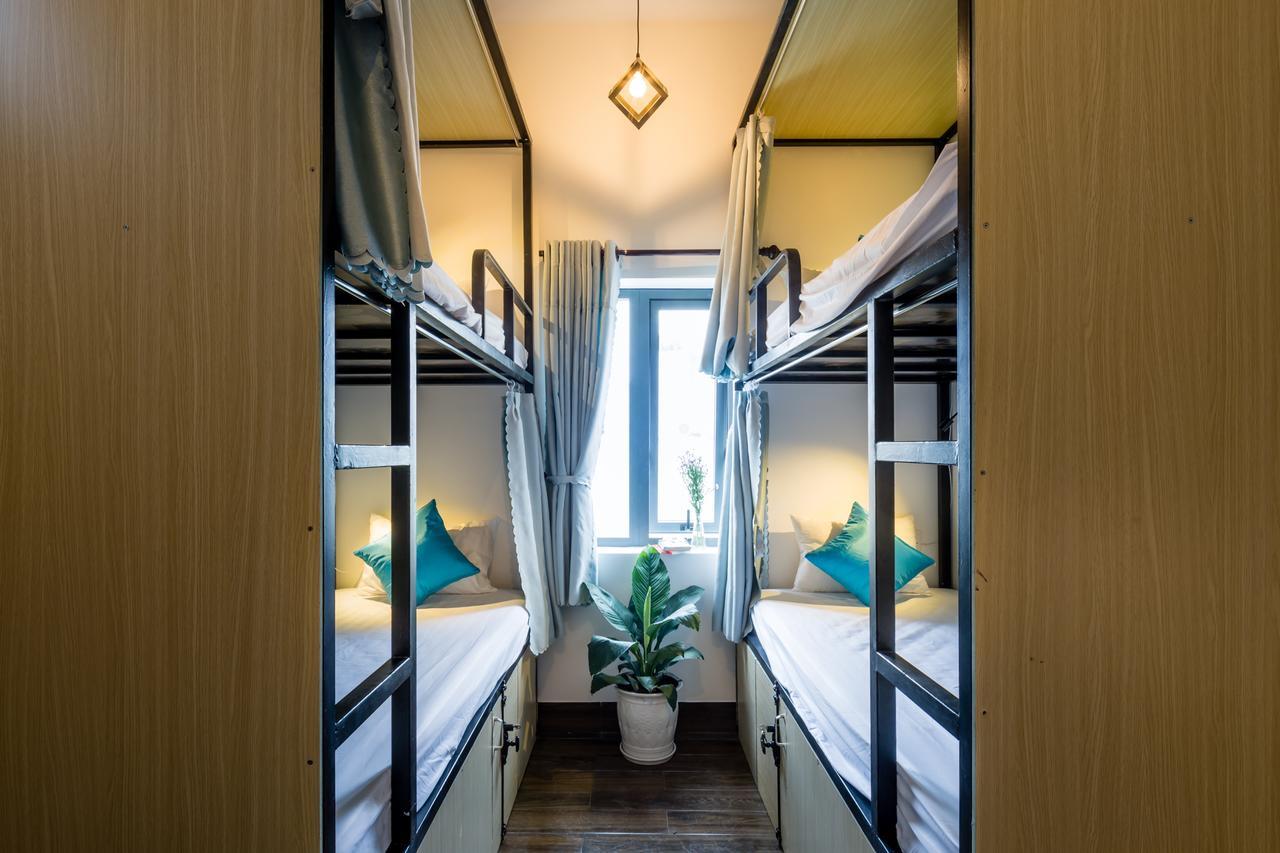 Fedora Capsule hotel